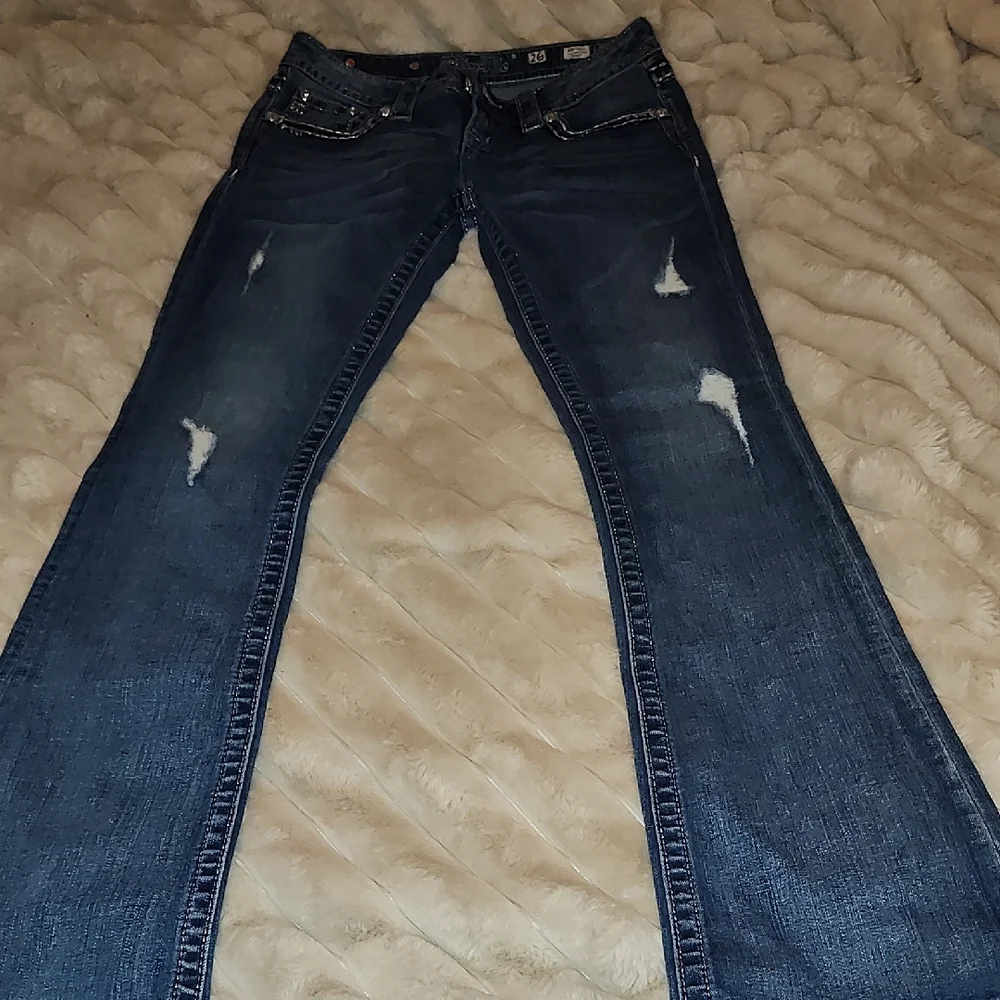 Stylish Blue Denim Jeans - Picture 3 of 5